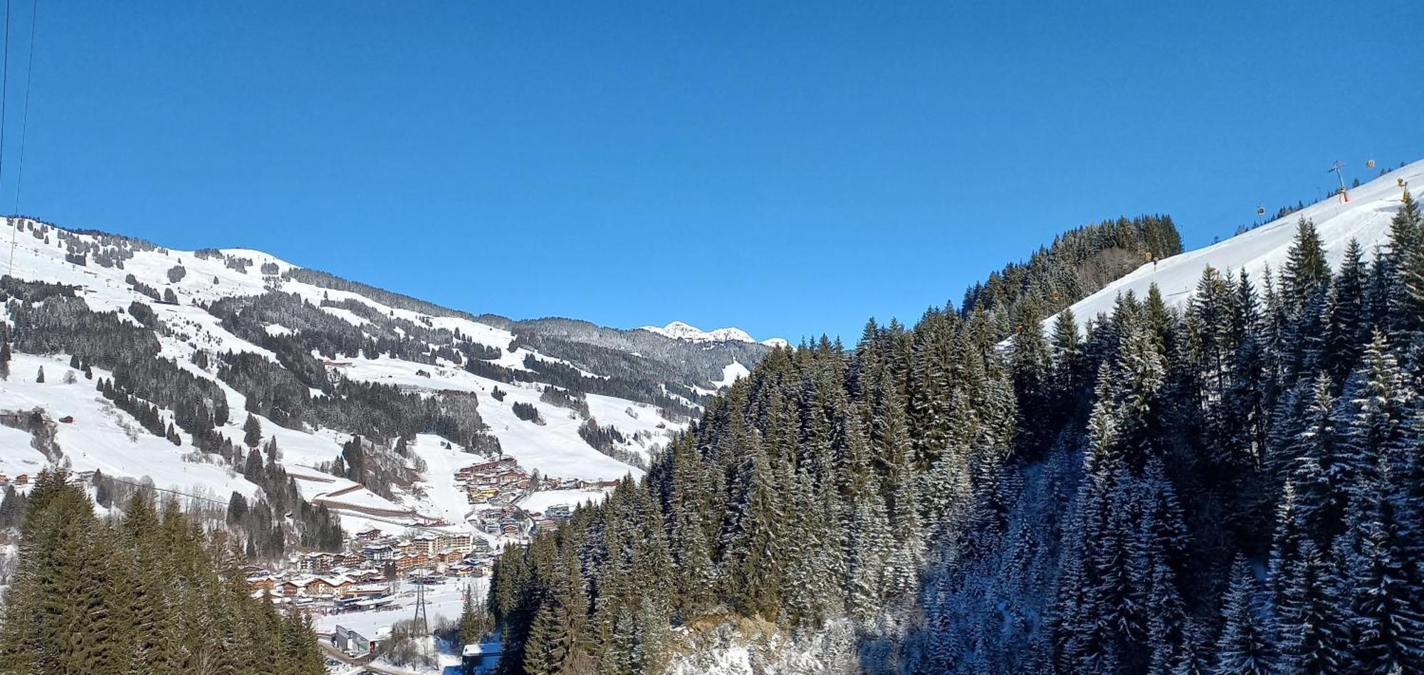 Appartementhaus Daniel Saalbach-Hinterglemm Exterior foto
